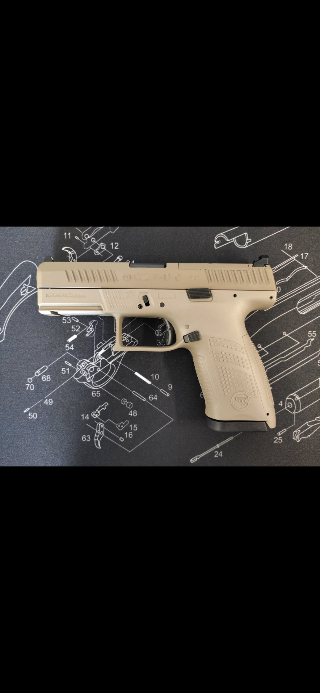 Pistolet CZ P-10 C OR FDE 9x19 mm