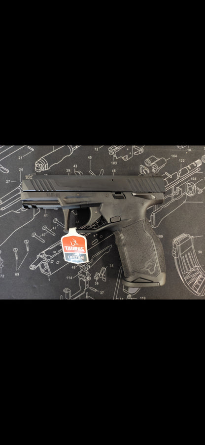 Taurus TX 22 BLACK .22 LR (niedostępny)
